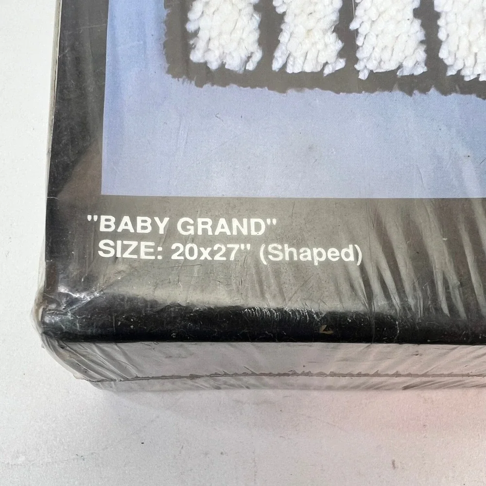 Bucilla Baby Grand Latch‎ Hook Wall Hanging Craft Kit Rose Piano Keyboard Sealed